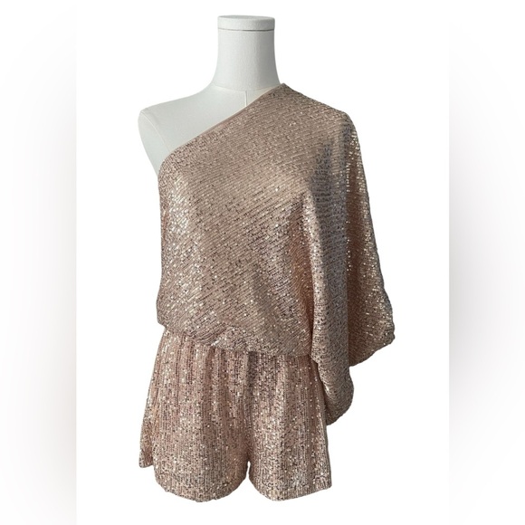 Mustard Seed One-Shoulder Sequin Romper - - Picture 3 of 10
